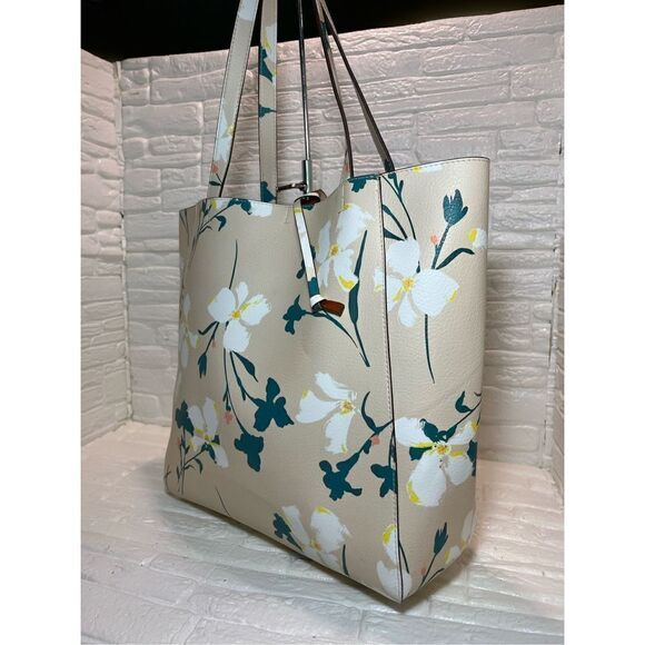 Beautiful Floral large Tote Target - Picture 4 of 7
